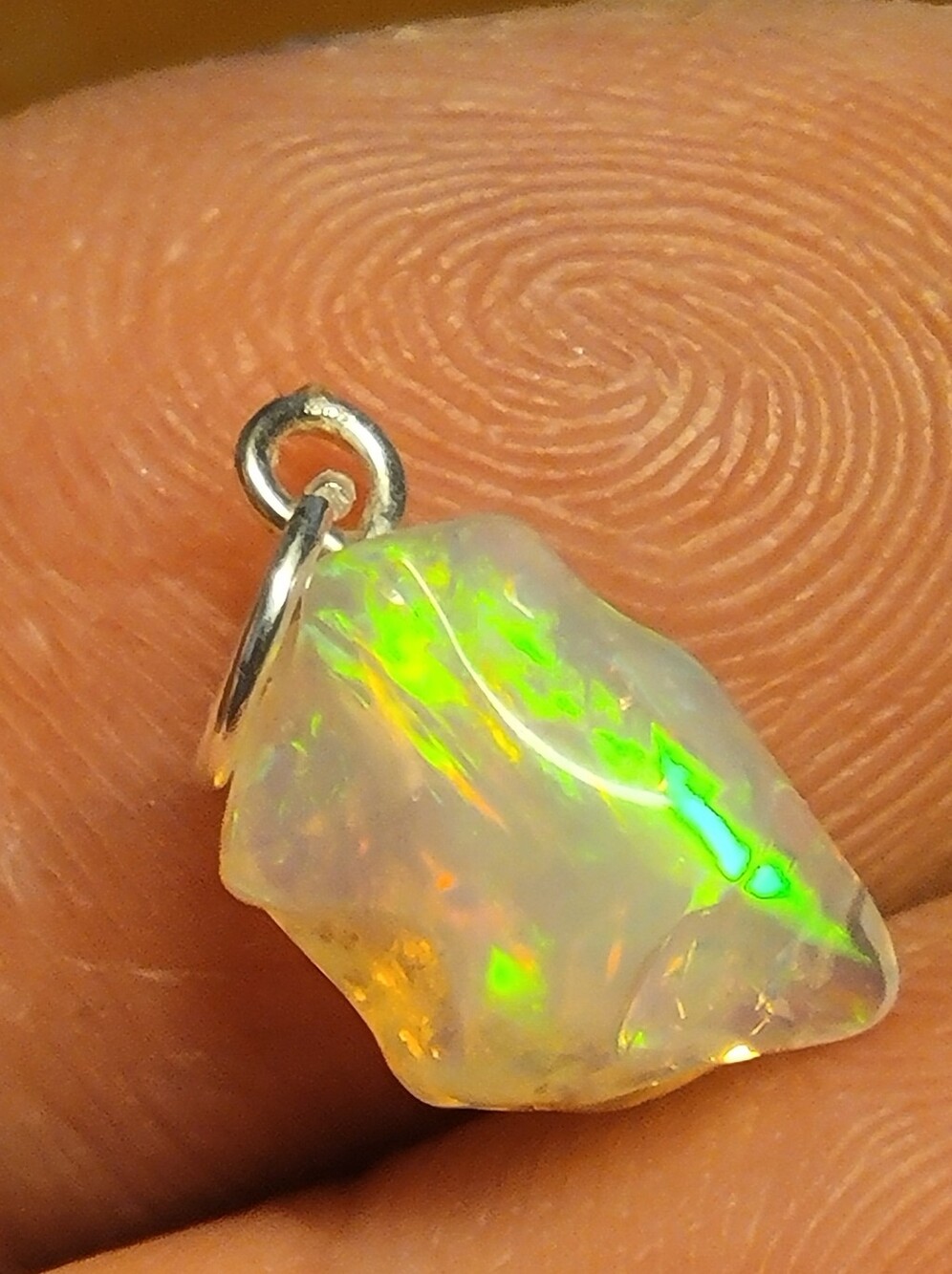 2.65ctw Natural Ethiopian Fire Opal Pendant - Silver - New - 925 Ster Silver Bai
